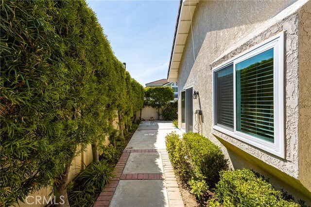 Building Photo - 53 Cedarlake