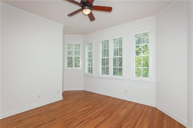 Building Photo - 778 Clifton Heights Ln NE
