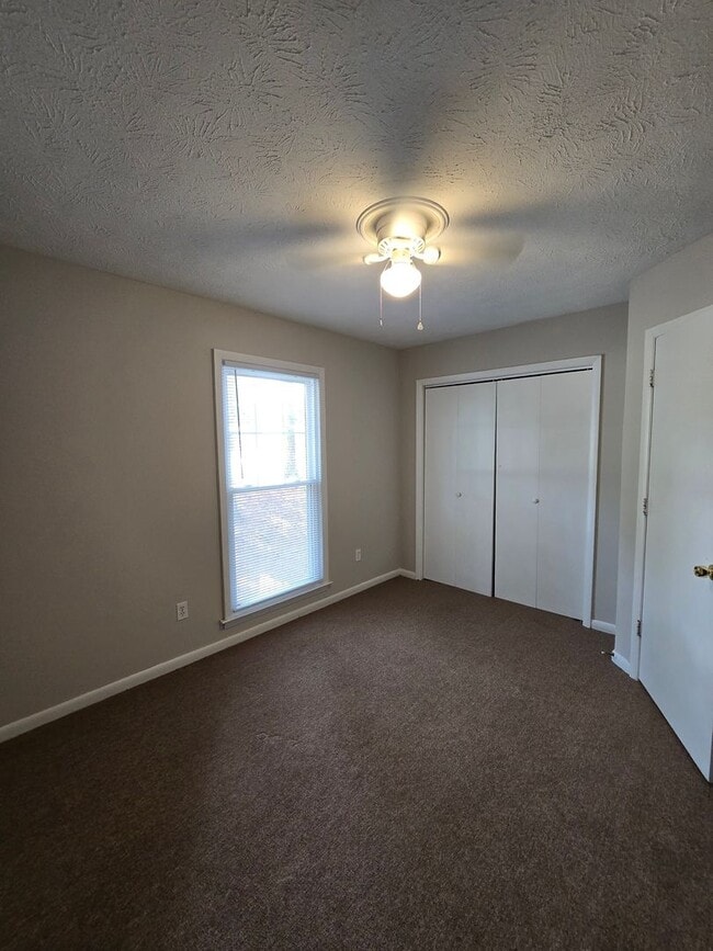Building Photo - 526 Mill Cove