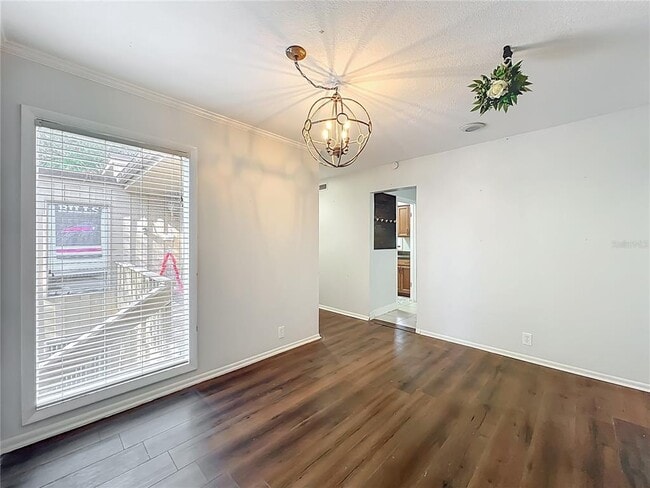 Building Photo - 233 Crown Oaks Way