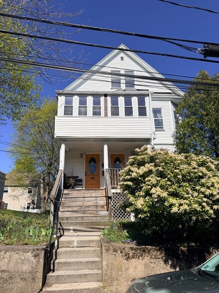 Building Photo - 91 Academy Hill Rd