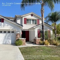 Building Photo - 4 Bed 3 Bath, Two Story Single Family home...