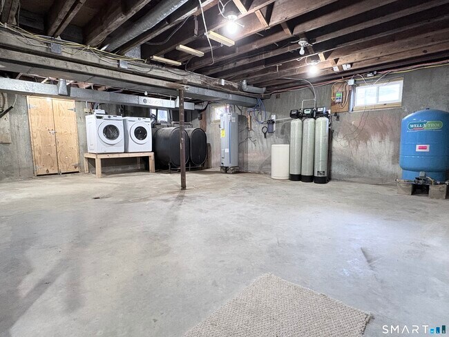 Building Photo - 80 Balaban Rd