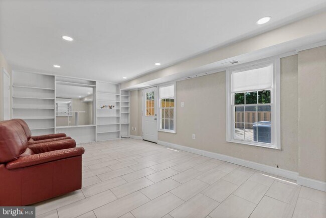 Building Photo - 4305 Birchlake Ct