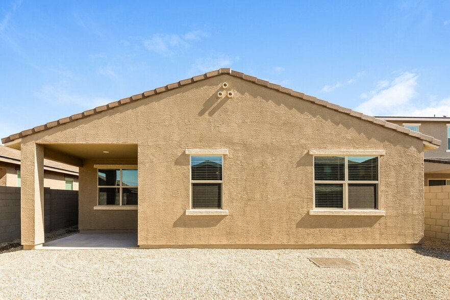 Building Photo - 12641 W Daley Ln
