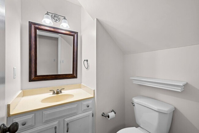 Building Photo - 8807 Ryegate Dr