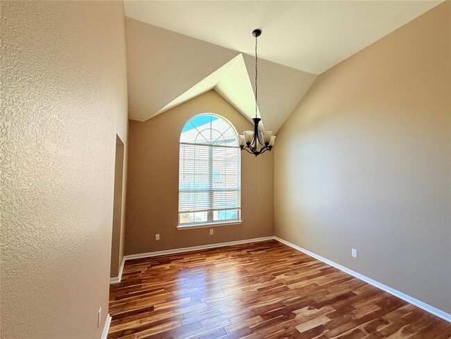 Building Photo - 3927 Blue Monster Cove