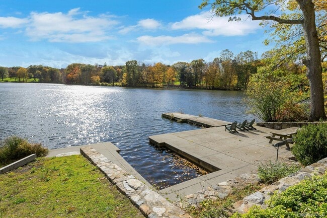 Primary Photo - 16 Old Wagon Rd