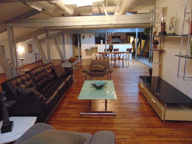 Primary Photo - Globe Tobacco Lofts