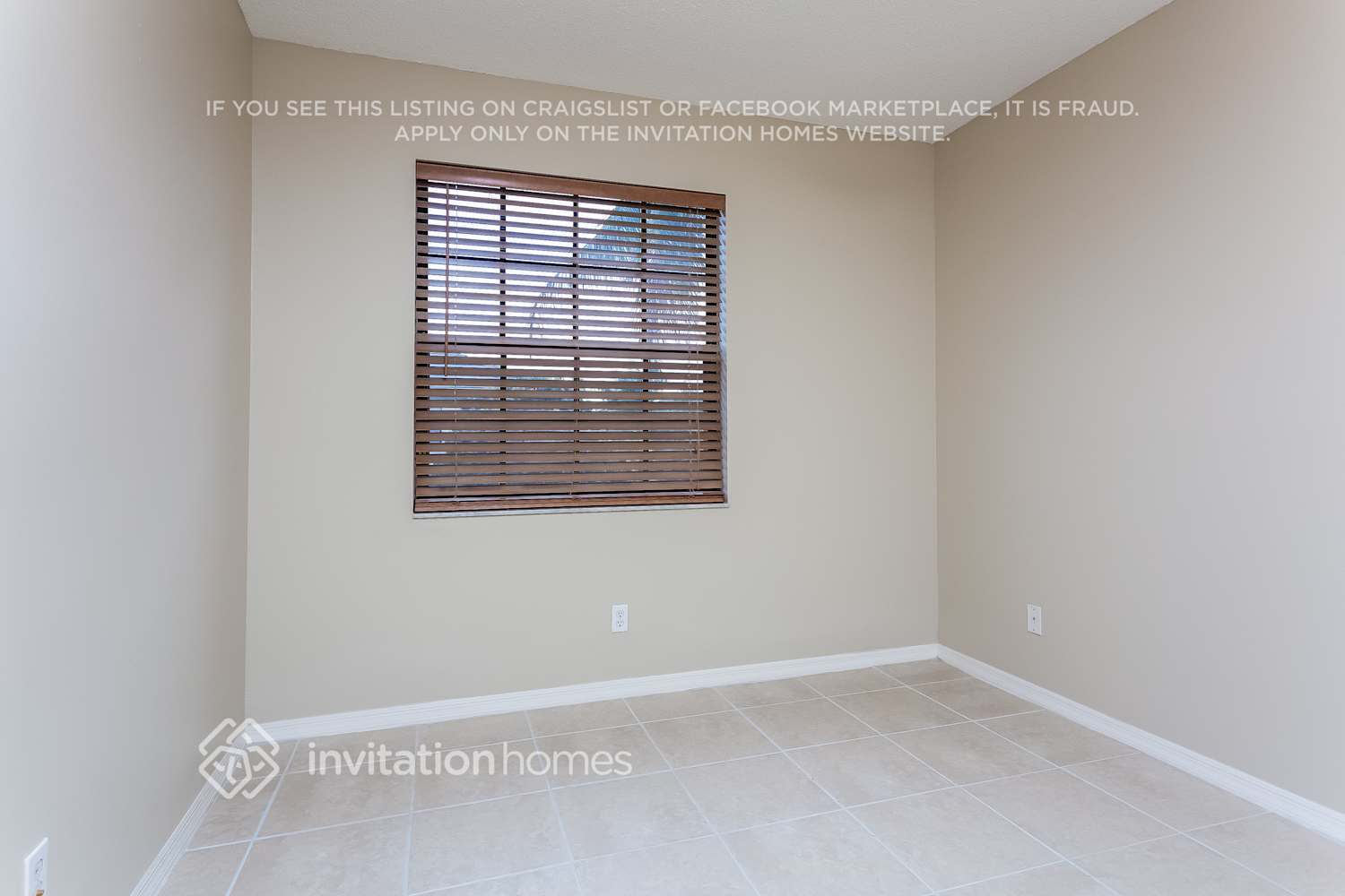 Building Photo - 11249 NW 34th Pl