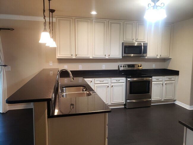 Building Photo - 3 bedroom in Sound Hammock Navarre!!