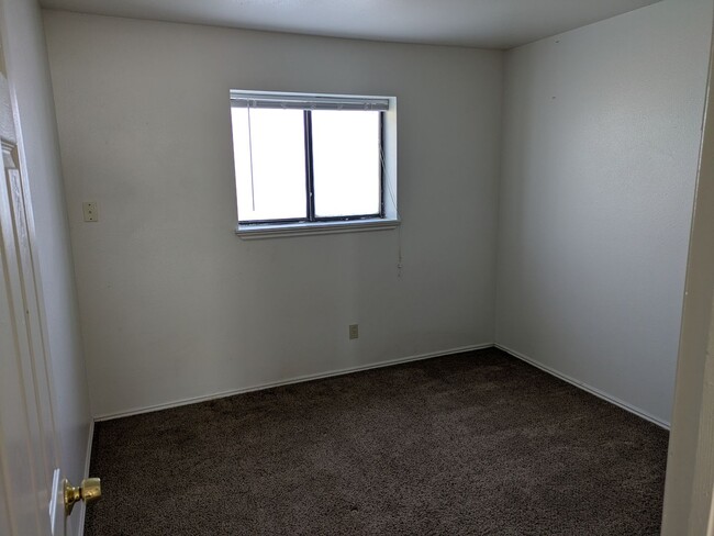 Building Photo - 216 S 100 E