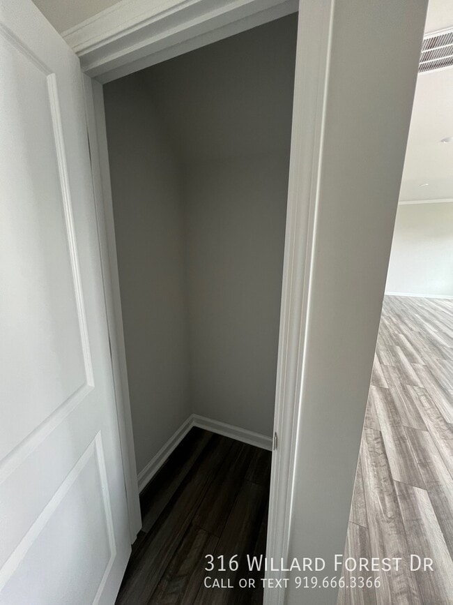 Building Photo - 316 Willard Frst Dr