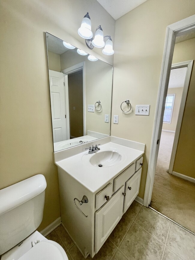 Building Photo - 525 Northwynd Cir