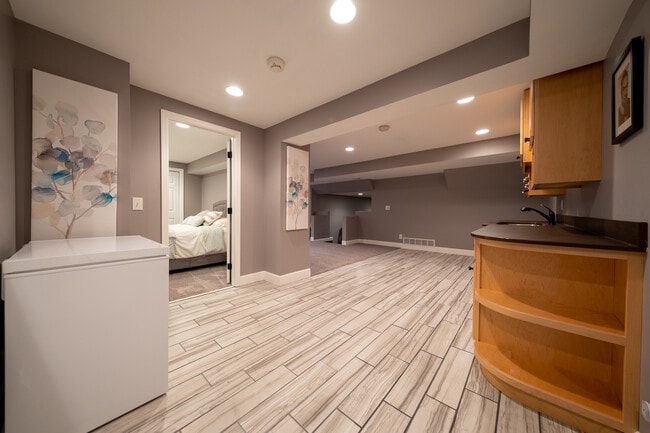 Building Photo - 9513 Briar Cir