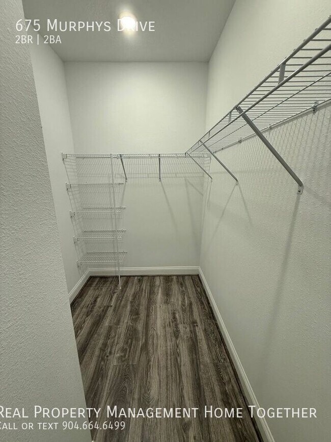 Building Photo - 675 Murphys Dr