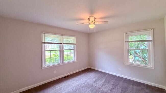 Building Photo - Venetian Hills Hidden Gem! 3 Bed - 2 Bath Near Fort McPherson, Available NOW!
