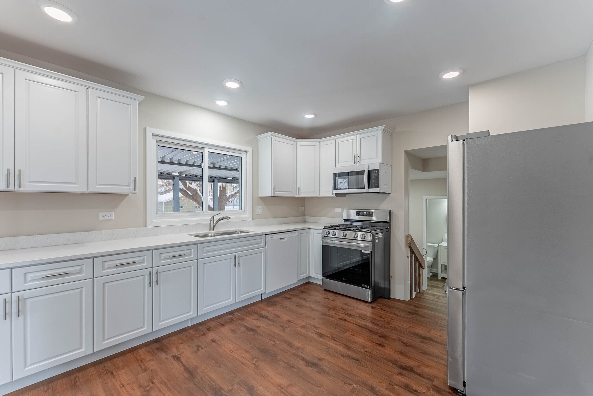 Building Photo - 125 S Main St