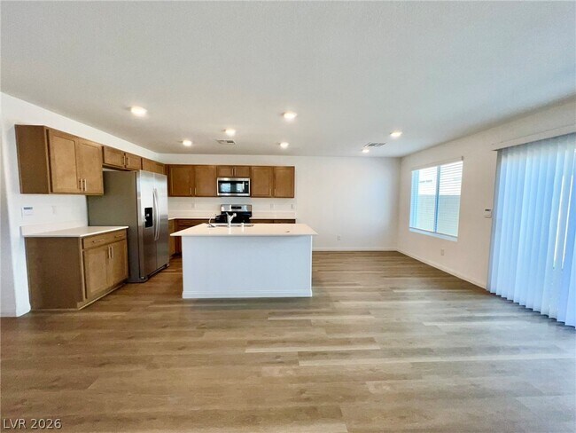 Building Photo - 3254 La Cura Ave