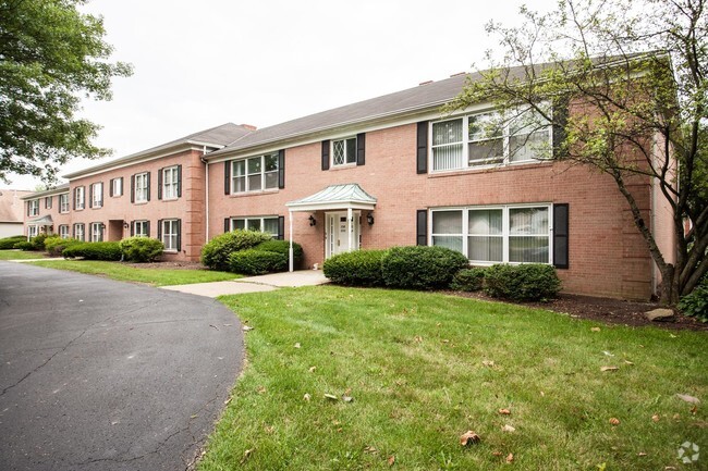 Building Photo - Presidential Apartments & Townhomes