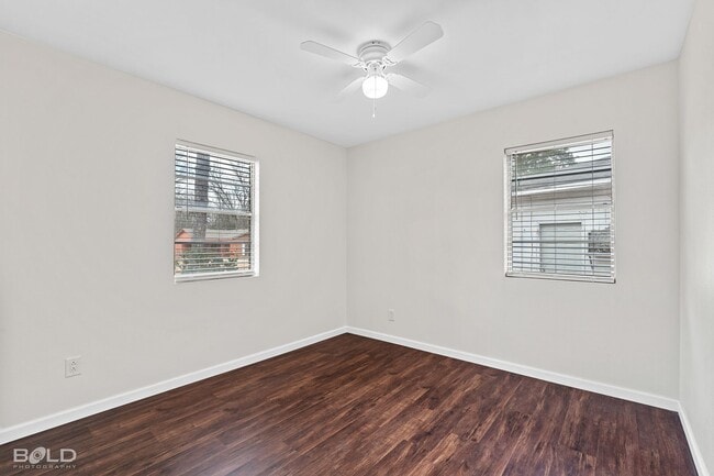 Building Photo - 308 Oregon Ave