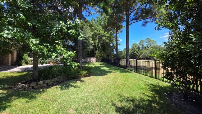Building Photo - 142 Mayfield Dr