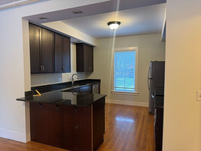 Building Photo - 3 Bedroom in Downtown Lebanon