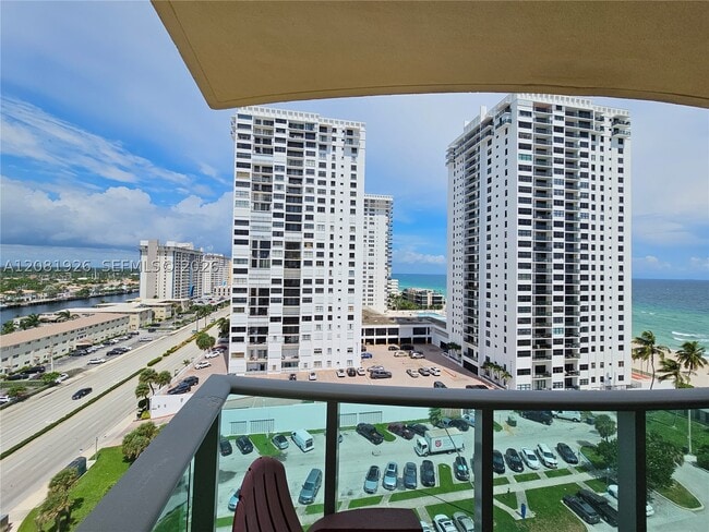Building Photo - 2501 S Ocean Dr