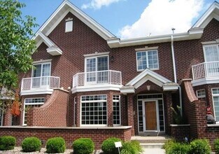 Building Photo - Heated garage! Fabulous 2Bd/2.5Ba + Loft! Woodbury- Available July 1st