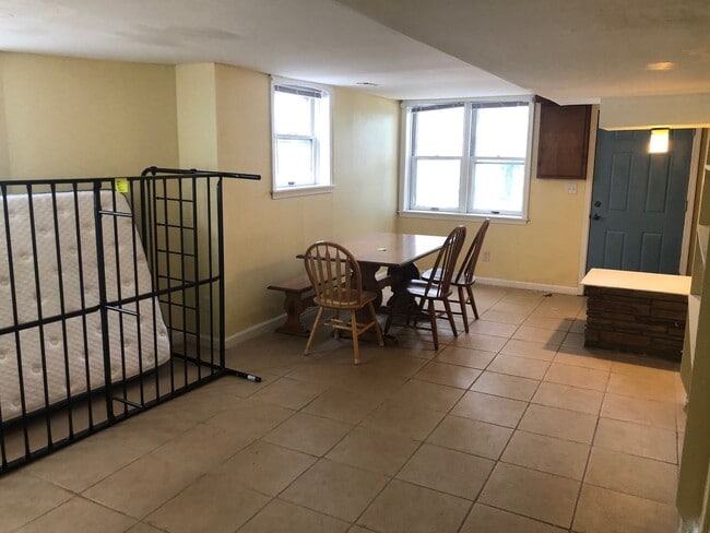 Building Photo - JUNE move in, 6BR house