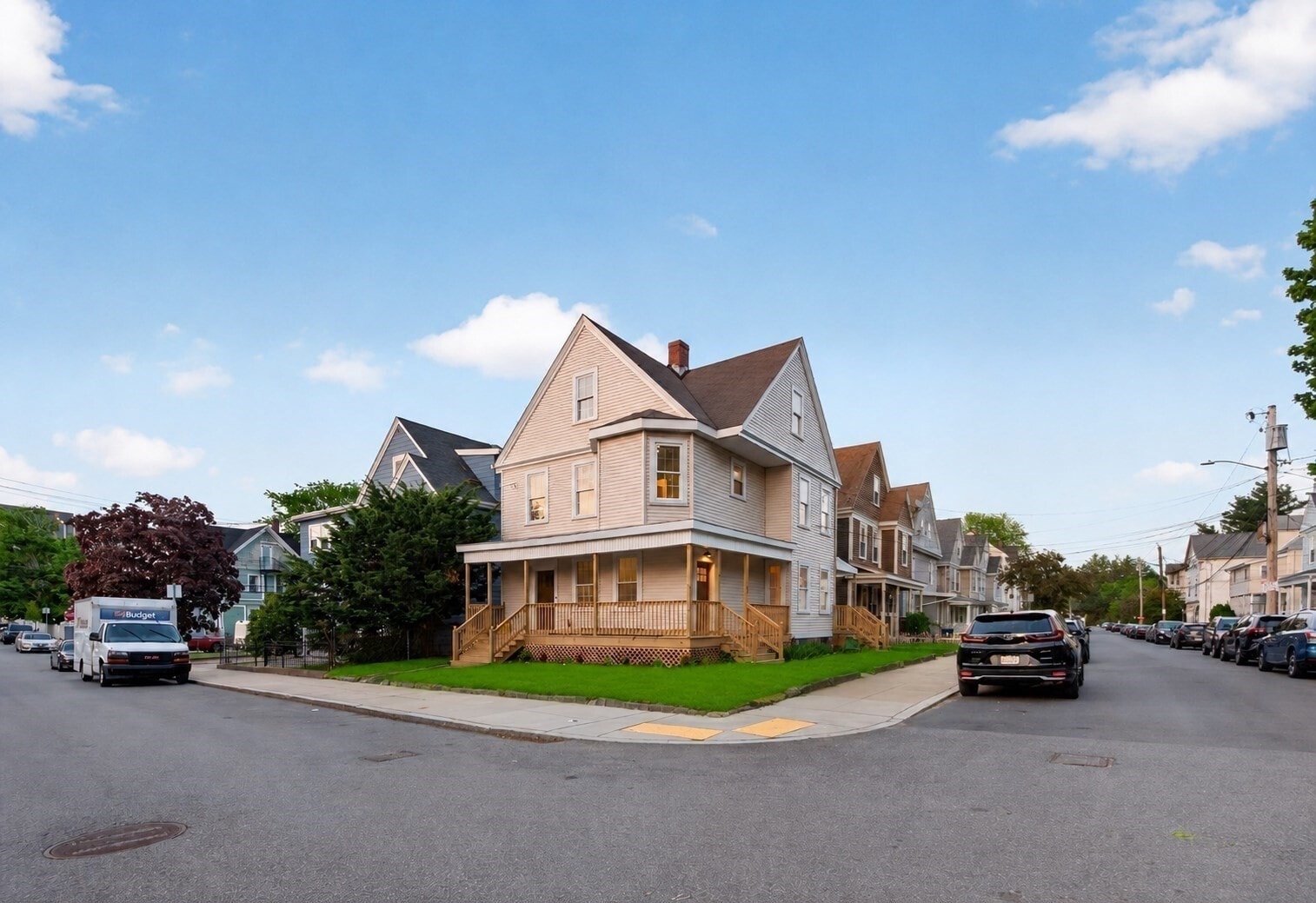 Building Photo - 42 Etna St