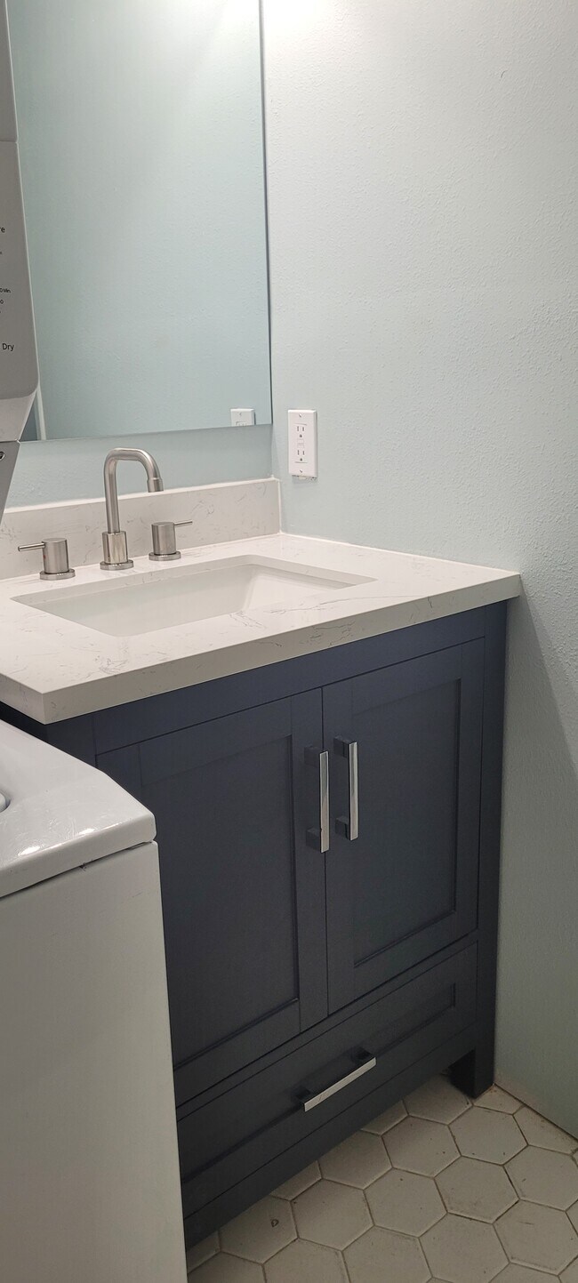 Building Photo - 834 Oberry Hoover Rd