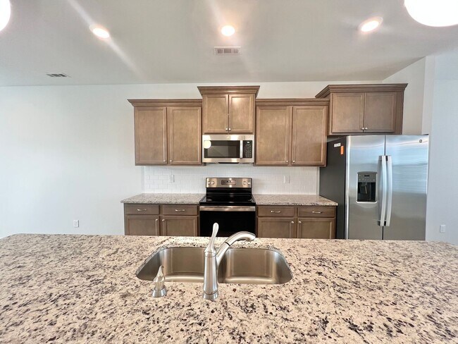 Building Photo - Stunning 4BD, 3.5BA Knightdale Townhome with a 2-Car Garage in an HOA Community