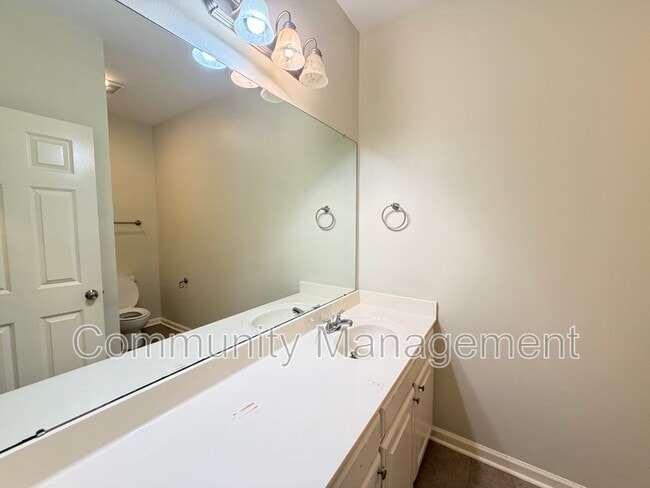 Building Photo - 40320 Creekway Cove Ct