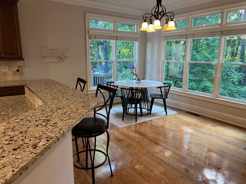 Building Photo - 7955 Magnolia Sq