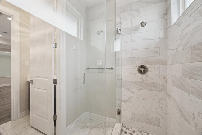 Building Photo - 602 Appia Dr