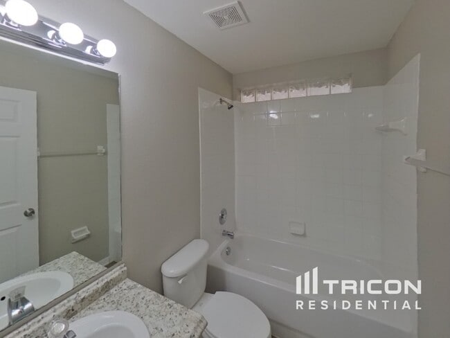 Building Photo - 828 Cape Cod Cir