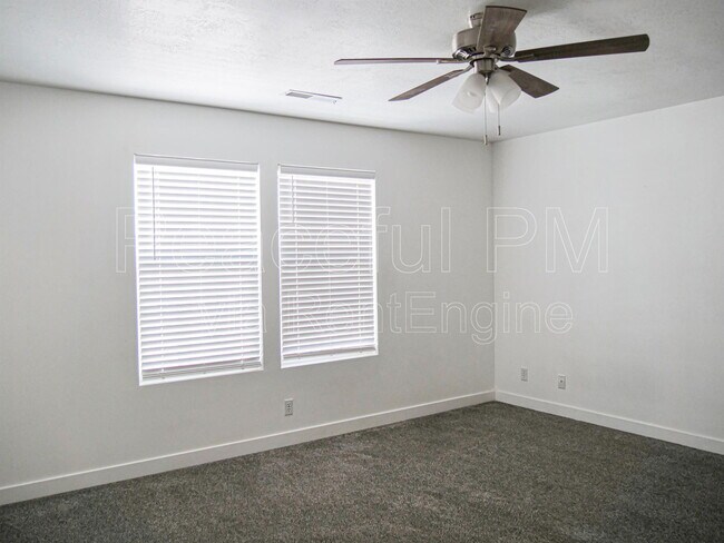 Building Photo - 1878 Juniper Dr