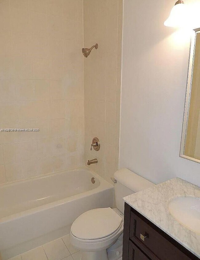 Building Photo - 4931 N Harbor Isles Dr