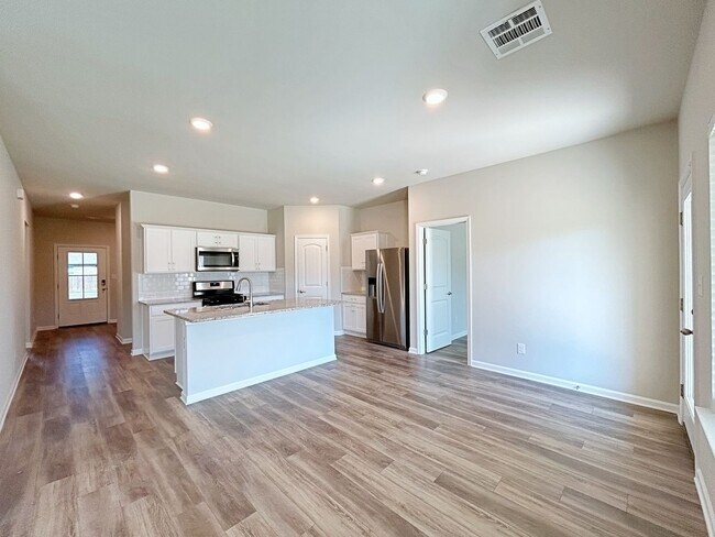 Building Photo - 13968 Malbec Ave