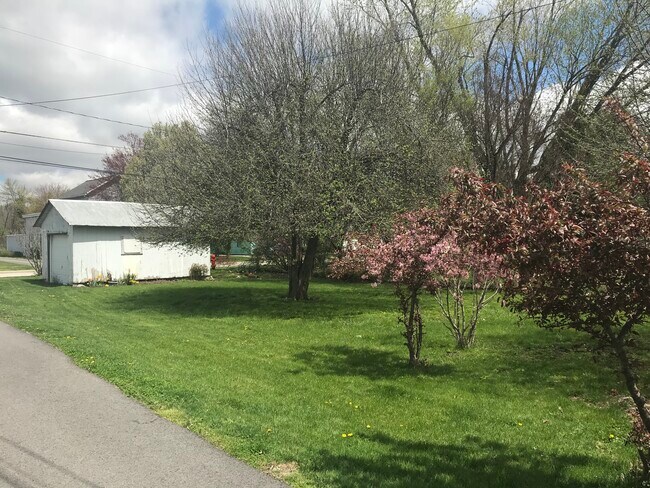 Building Photo - 514 E Sandusky St