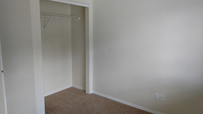 Building Photo - Modern Townhouse in Post Falls