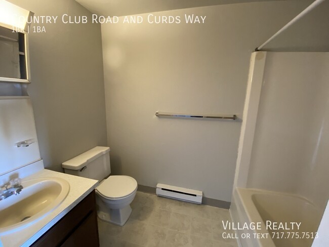 Building Photo - 681 Country Club Rd