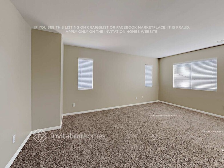 Building Photo - 11512 Magnolia St
