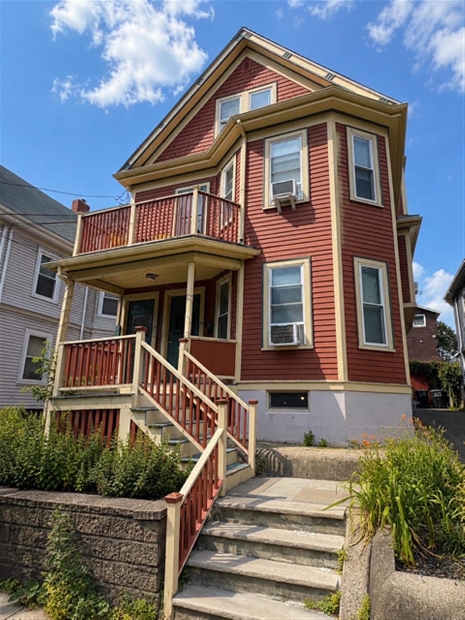 Building Photo - 23 Willow Ave