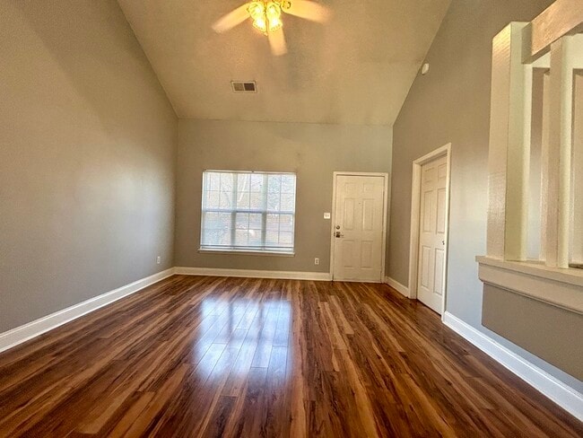 Building Photo - 7686 Petrea Ln