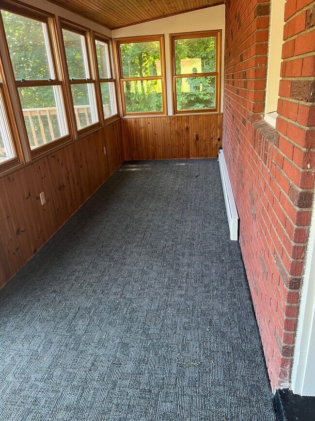 Building Photo - Quakertown Cape in Private Setting