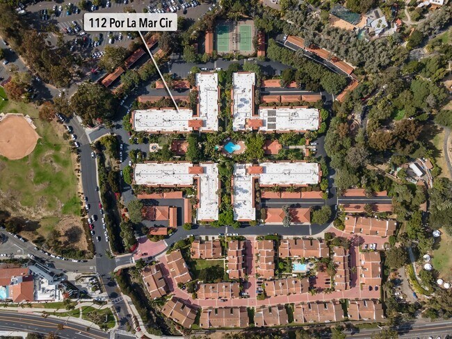 Building Photo - Total Quality Living! El Escorial... EAST BEACH!