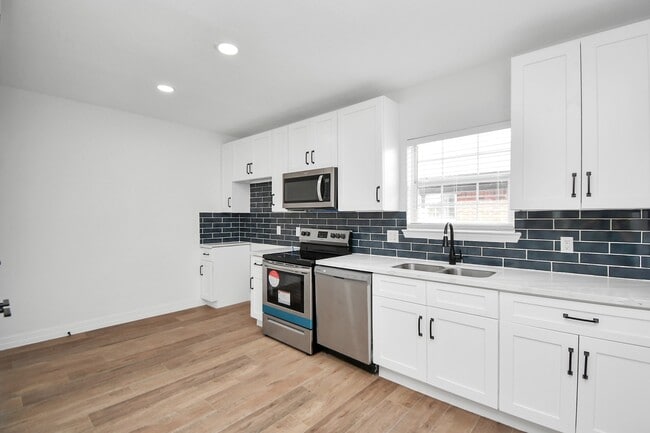Building Photo - 2812 Truxillo St