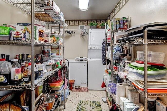 Building Photo - 4501 Indian Wells Dr